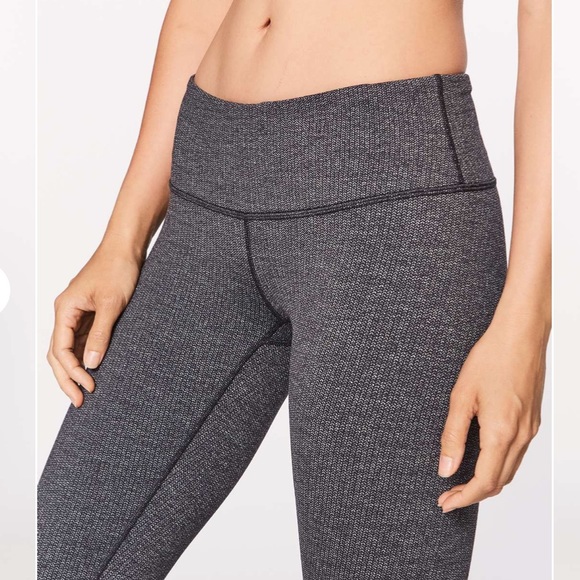 Lululemon Wunder Under - Picture 5 of 6